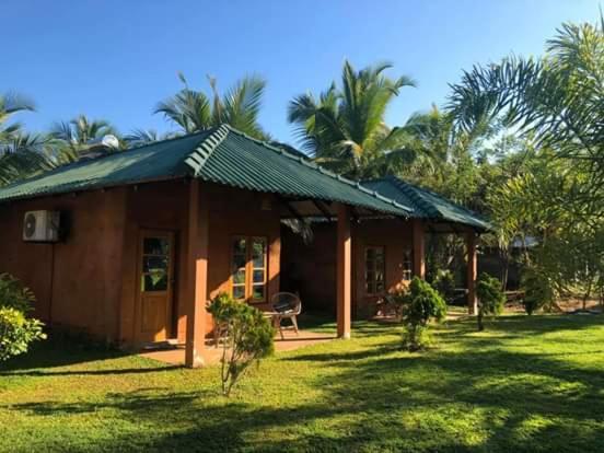 Wild Breeze Hotel Tissamaharama Buitenkant foto